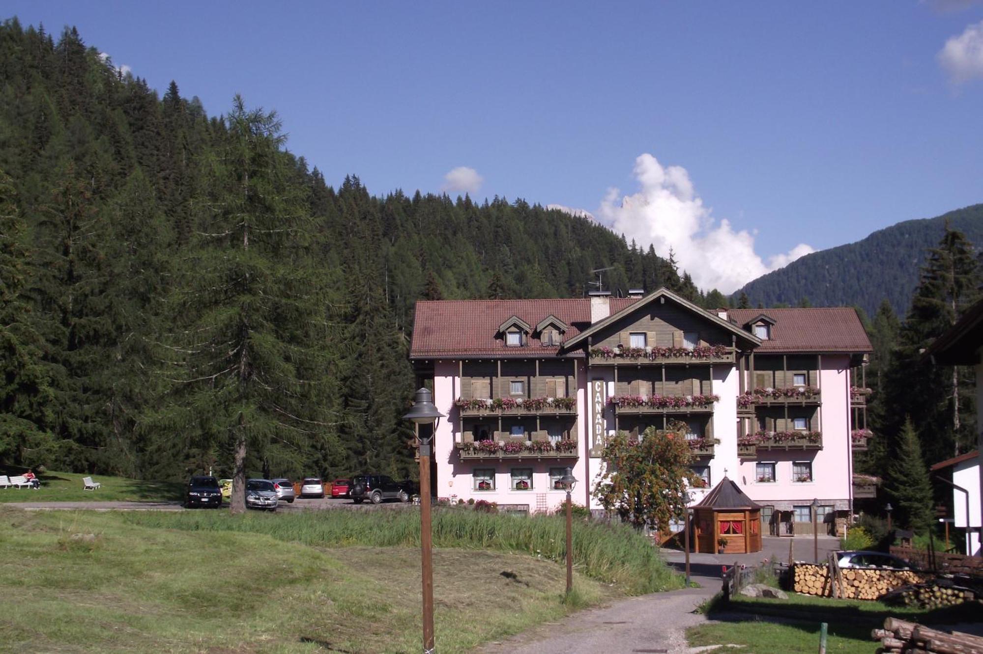 Hotel Canada Predazzo Zewnętrze zdjęcie
