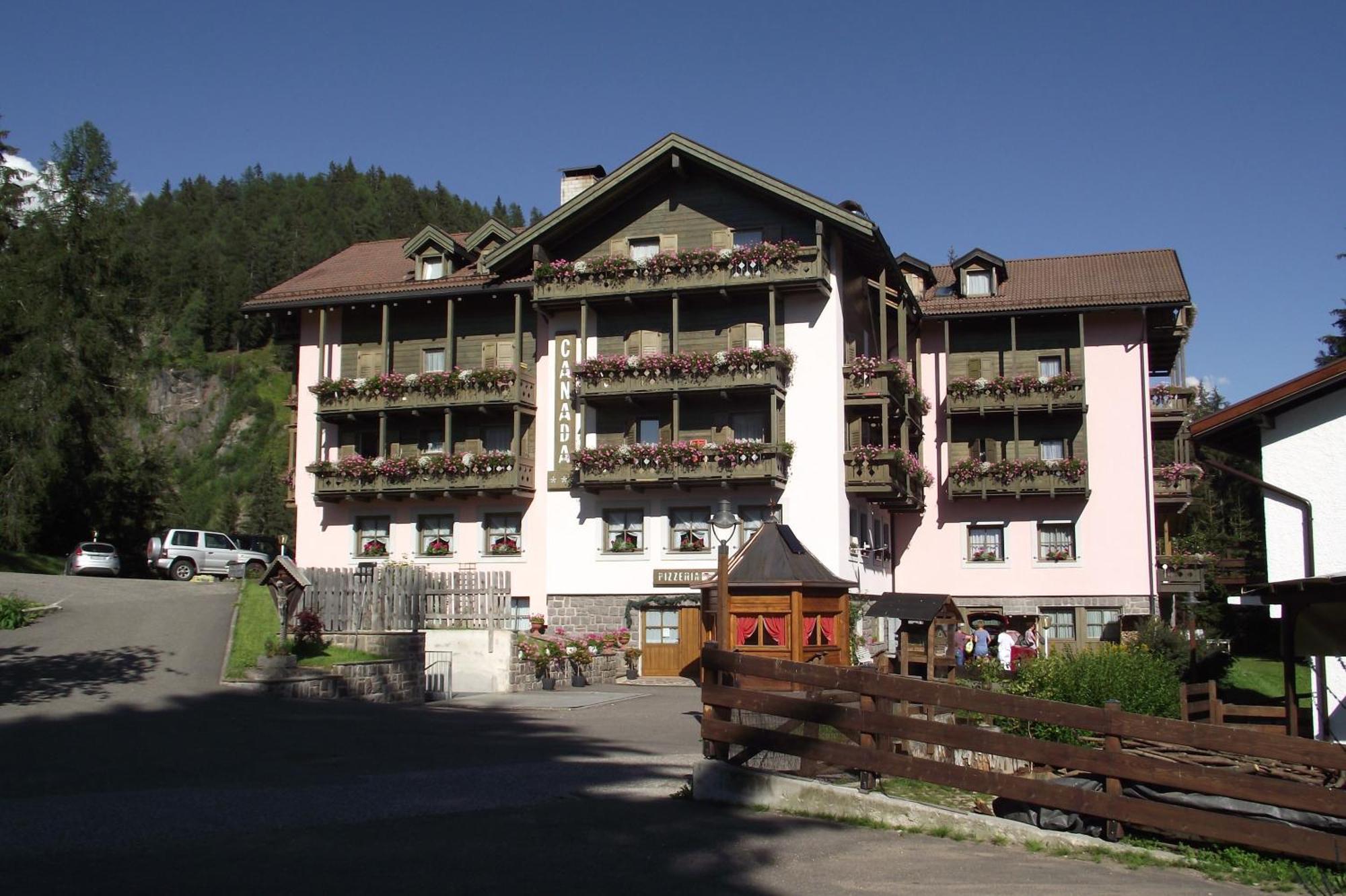Hotel Canada Predazzo Zewnętrze zdjęcie