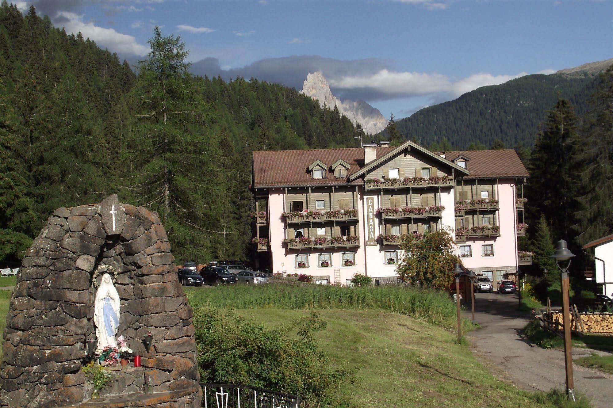Hotel Canada Predazzo Zewnętrze zdjęcie