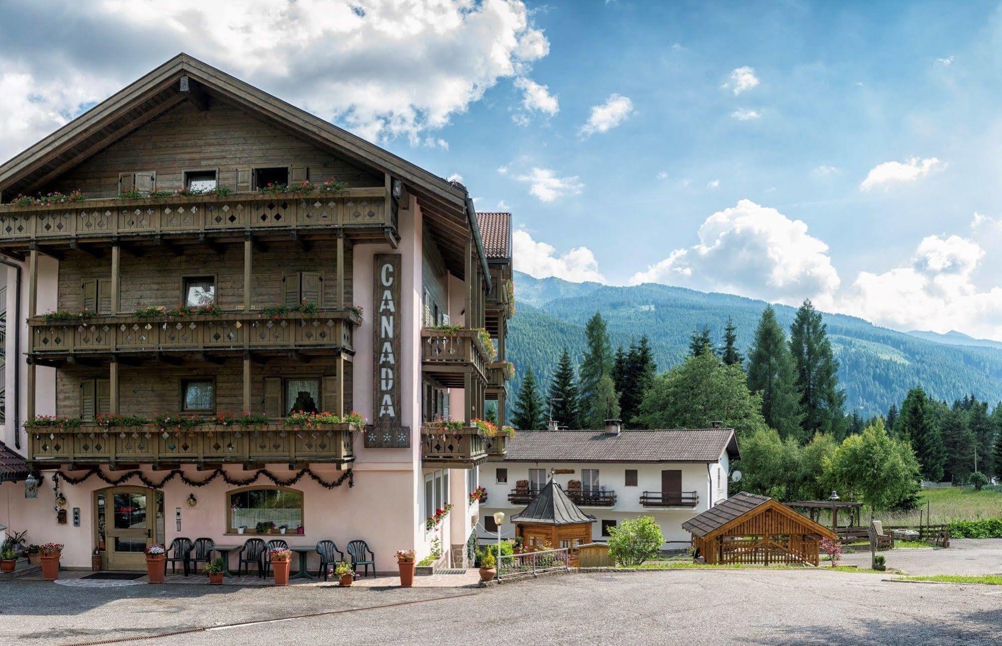 Hotel Canada Predazzo Zewnętrze zdjęcie
